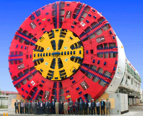 Machine that builds Tunnels